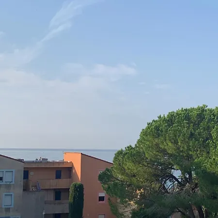 Appartamento Agreable Avec Parking Pres De La *