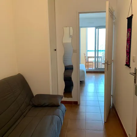 Agreable Avec Parking Pres De La Appartamento